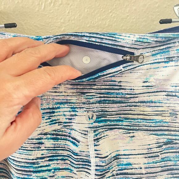 Lululemon Real Quick tight in blurry belle multi/ Hero Blue - Picture 5 of 10